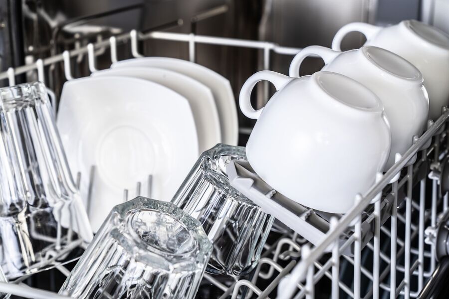 How to Load a Dishwasher Properly to Ensure Clean Dishes